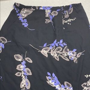 Midi slip skirt in black with floral print